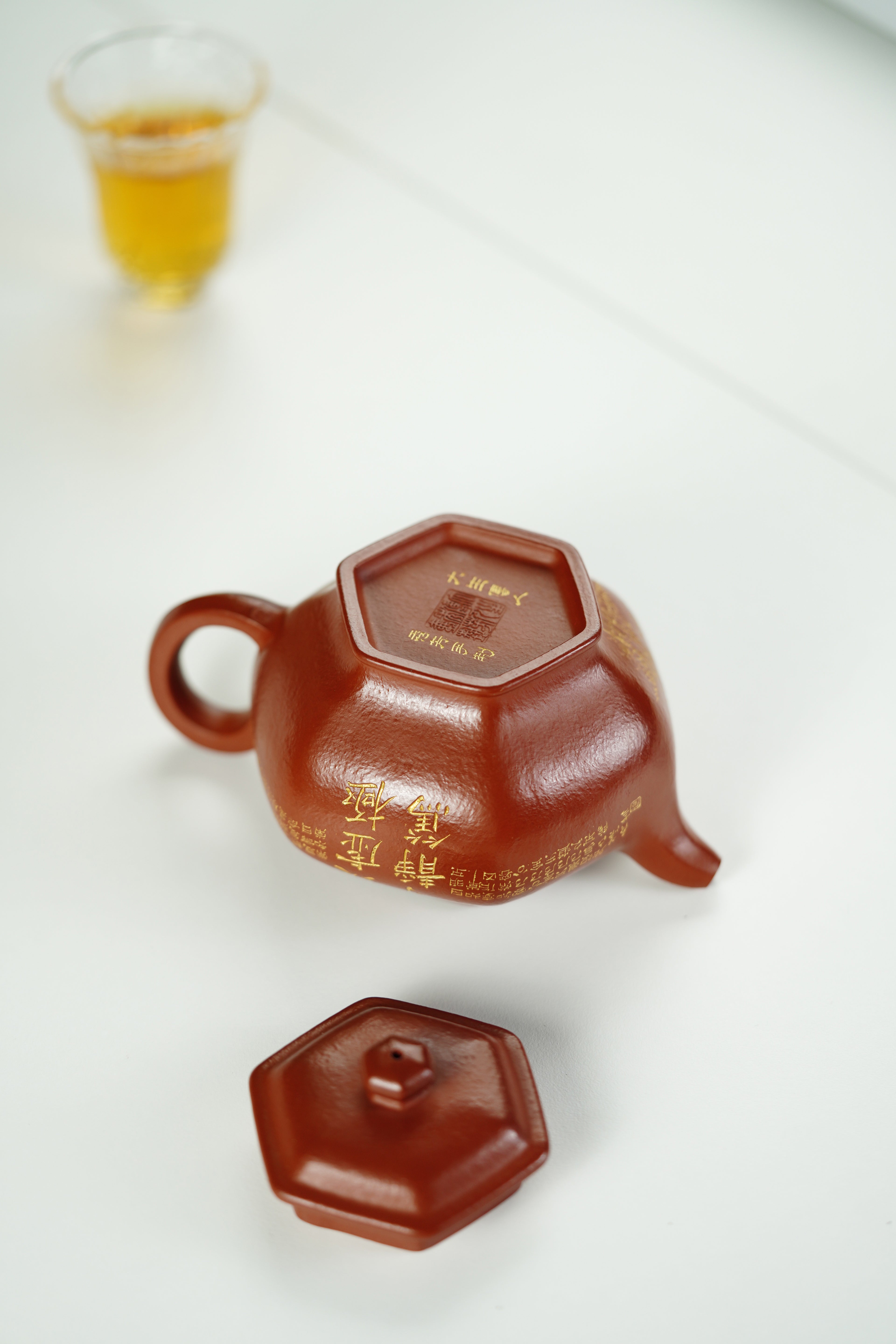 百年传承 紫砂世家｜大生壶第四代嫡传·省大师范秀芳臻品《六方掇只壶》传世收藏·礼赠双绝重器！  ——原矿优质朱砂·260cc