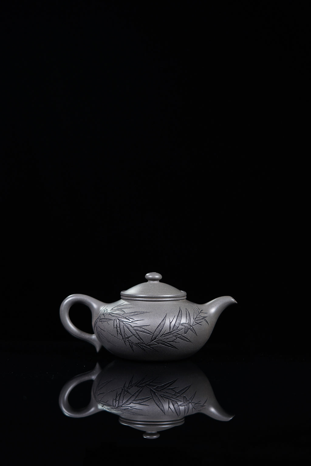 立之紫砂 礼藏至尊｜储立之大师传世典藏重器《灵芝壶》是礼藏双宜首选的高端艺术品！  ——原矿优质 青灰段·460cc ——江苏省工艺美术大师·储立之 之作