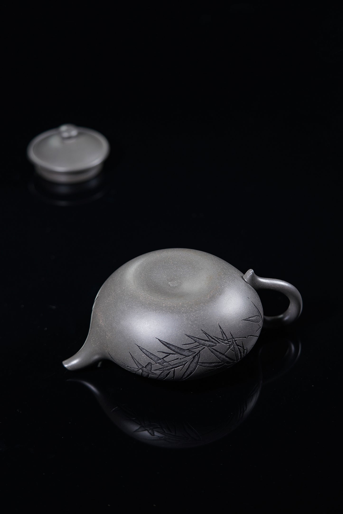 立之紫砂 礼藏至尊｜储立之大师传世典藏重器《灵芝壶》是礼藏双宜首选的高端艺术品！  ——原矿优质 青灰段·460cc ——江苏省工艺美术大师·储立之 之作