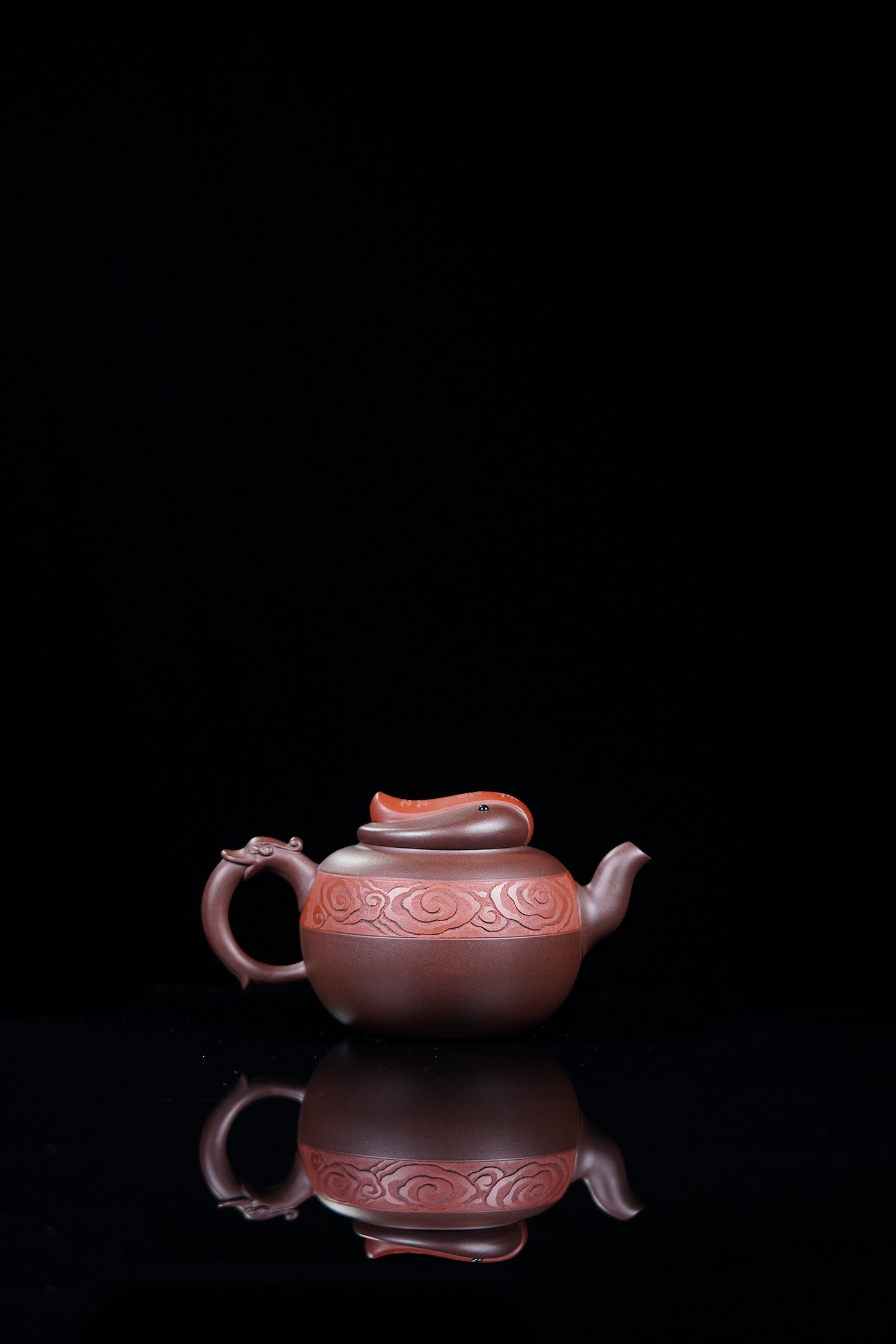 立之紫砂 礼藏至尊｜储立之大师传世典藏重器《云纹祥瑞壶》是礼藏双宜首选的高端艺术品！  ——原矿优质 紫泥·380cc ——江苏省工艺美术大师·储立之 之作