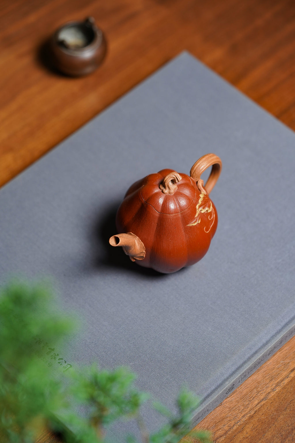 蒋蓉之女 传世花器｜蒋艺华·非遗紫砂巅峰重器《南瓜壶》收藏传世·高端礼赠艺术珍品！  ——原矿优质老段泥粉浆·180cc ——中国传统陶瓷艺术大师·蒋艺华 制