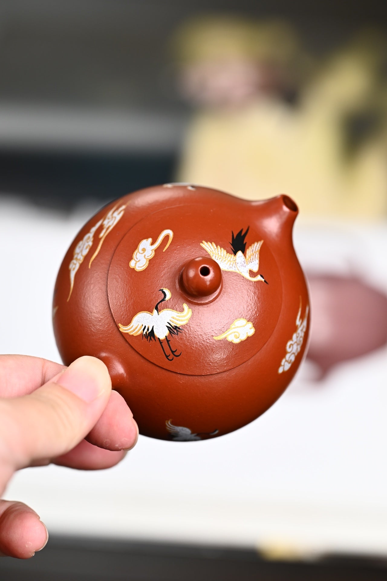 『西施』金银装饰 极品皱皮朱泥·容量130cc·9孔出水·孙建芳（国家级工艺美术师）