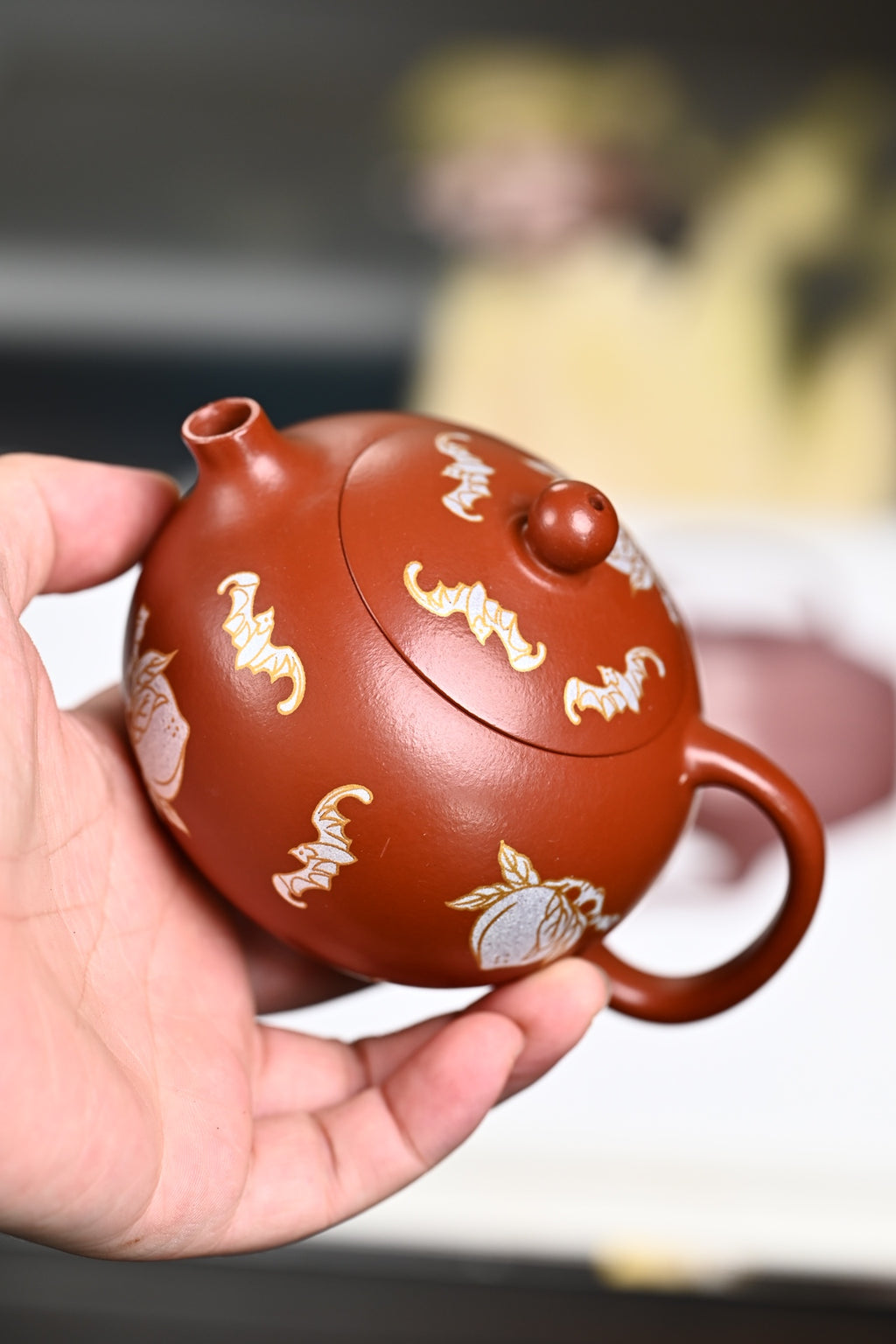 『河豚·西施』金银装饰 极品皱皮朱泥·容量150cc·9孔出水·内推·孙建芳（国家级工艺美术师）