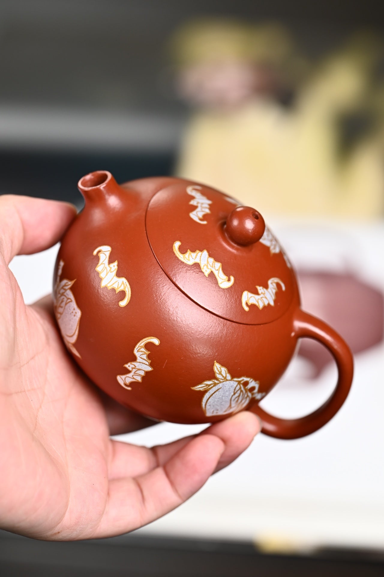 『河豚·西施』金银装饰 极品皱皮朱泥·容量150cc·9孔出水·内推·孙建芳（国家级工艺美术师）