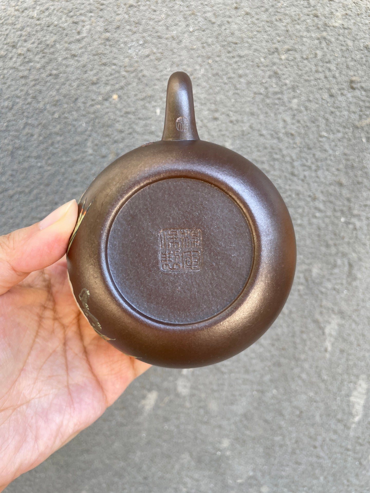【品名】西施【容量】200CC【泥料】原矿大红袍柴烧【作者】杨军保～国家级工艺美术师。