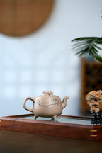 《三足祥龙》 国家级工艺美术师 鲍玉华 原矿老白段泥，180cc