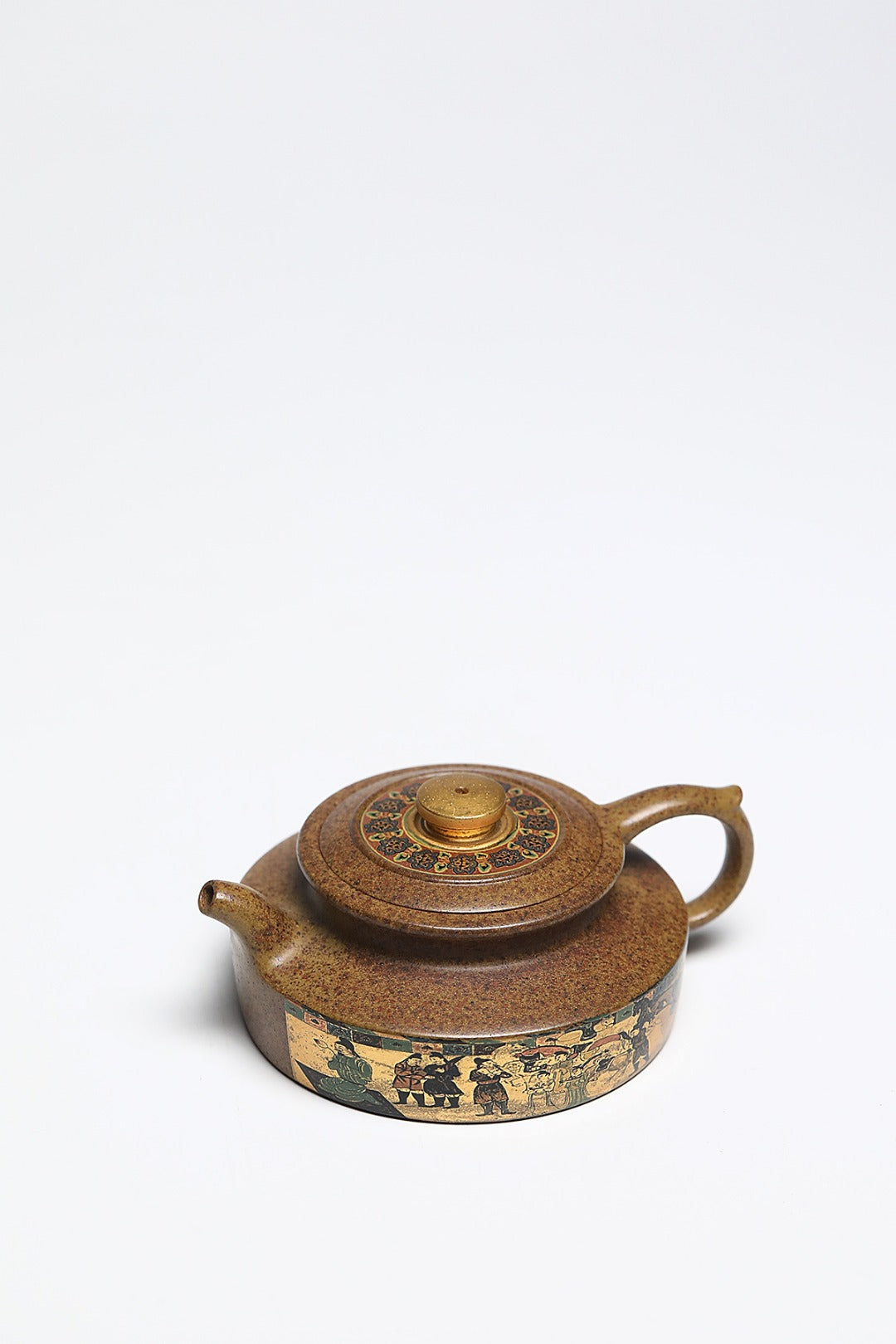 《古亭》 作者简介：李玮 中国陶瓷设计艺术大师 正高级工艺美术师 作品简介：大吉羊龙窑翡翠金砂柴烧，200cc