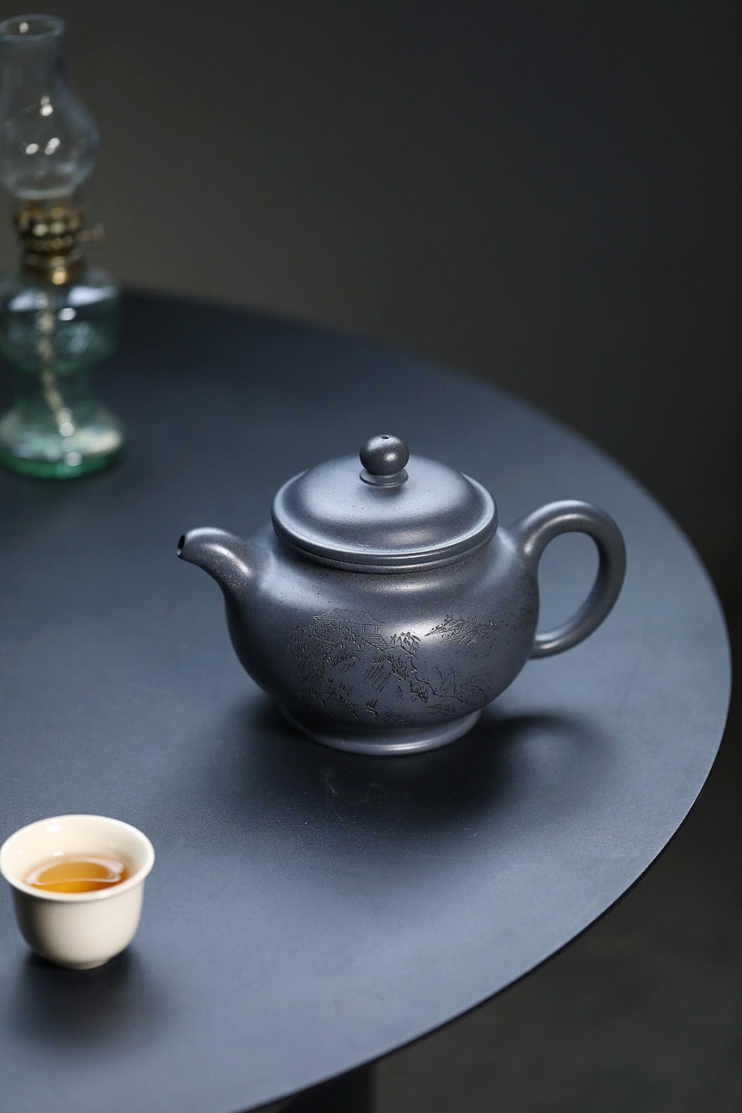 《诗佛掇只》 王敏（正高级工艺美术师） 装饰：李玮（江苏省陶瓷艺术大师，正高）