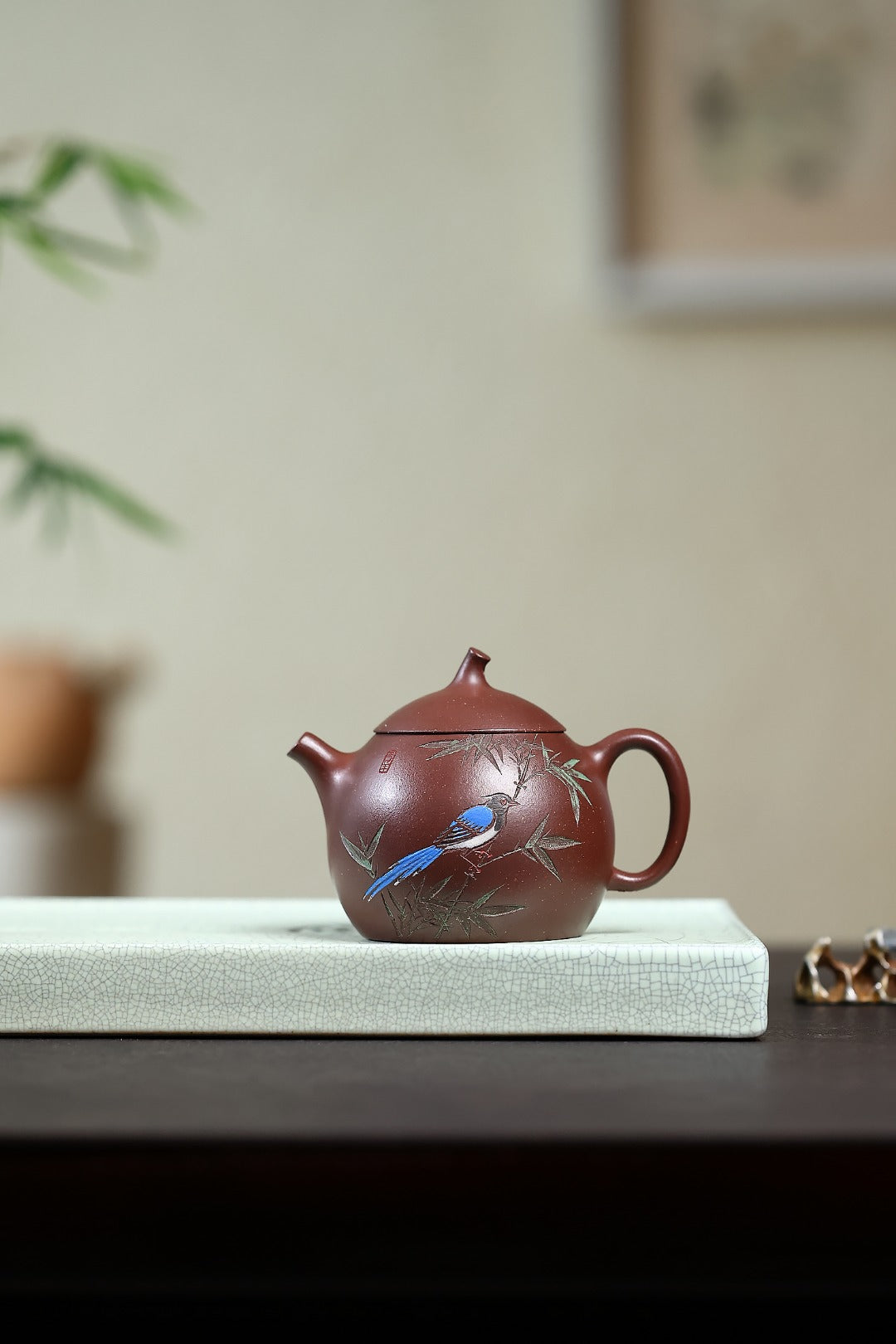 《茄瓜》 国家级工艺美术师 鲍玉华 装饰：李玮（江苏省陶瓷艺术大师，正高）原矿家藏老紫泥，150cc，内推球孔出水