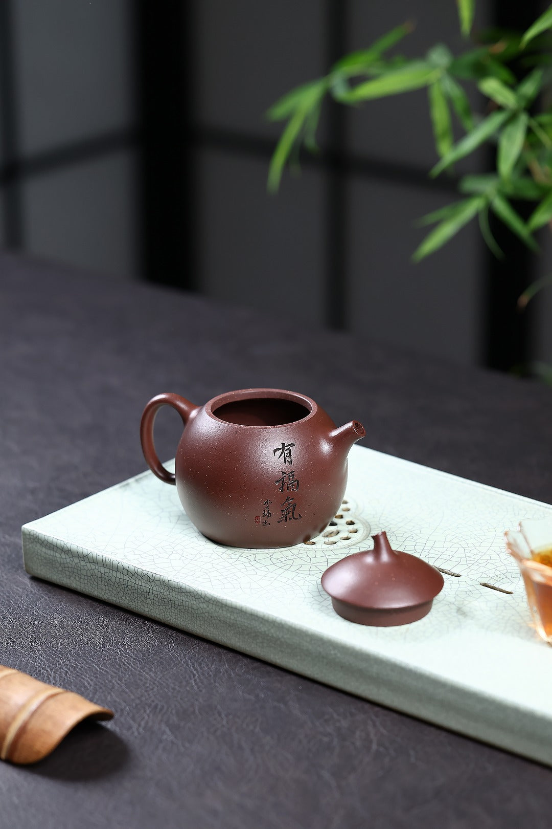 《茄瓜》 国家级工艺美术师 鲍玉华 装饰：李玮（江苏省陶瓷艺术大师，正高）原矿家藏老紫泥，150cc，内推球孔出水