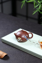 《西施》 国家级工艺美术师 鲍玉华 装饰：李玮（江苏省陶瓷艺术大师，正高）原矿家藏老紫泥，130cc，内推球孔出水
