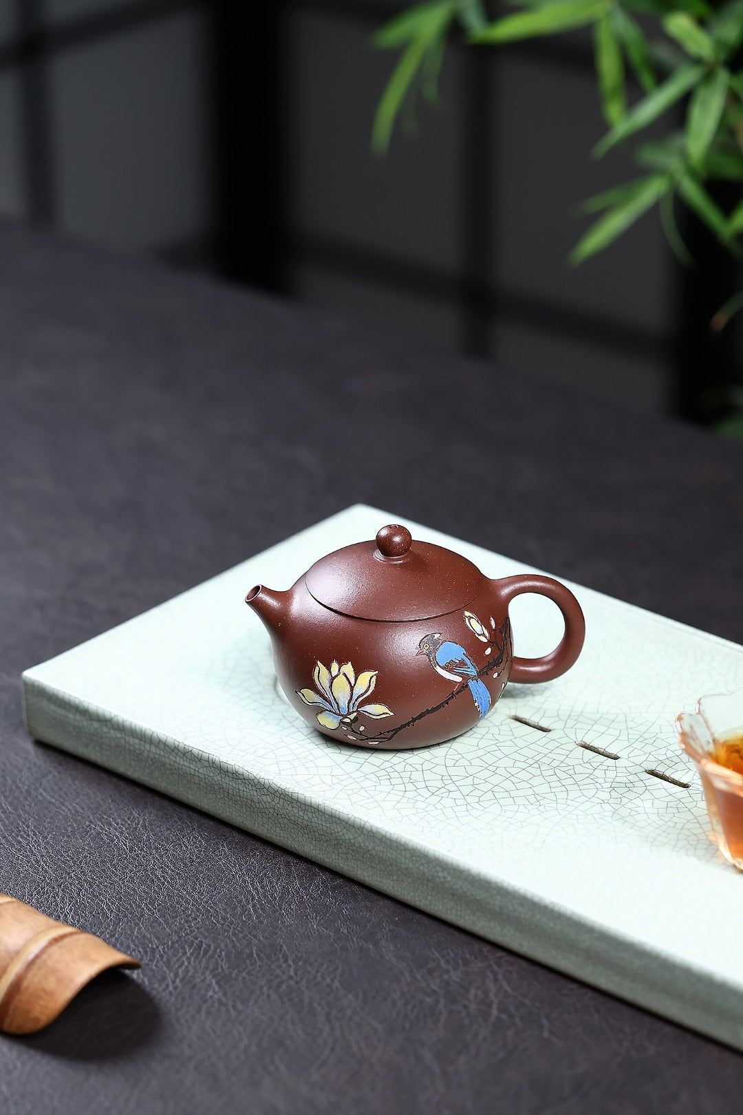 《西施》 国家级工艺美术师 鲍玉华 装饰：李玮（江苏省陶瓷艺术大师，正高）原矿家藏老紫泥，130cc，内推球孔出水