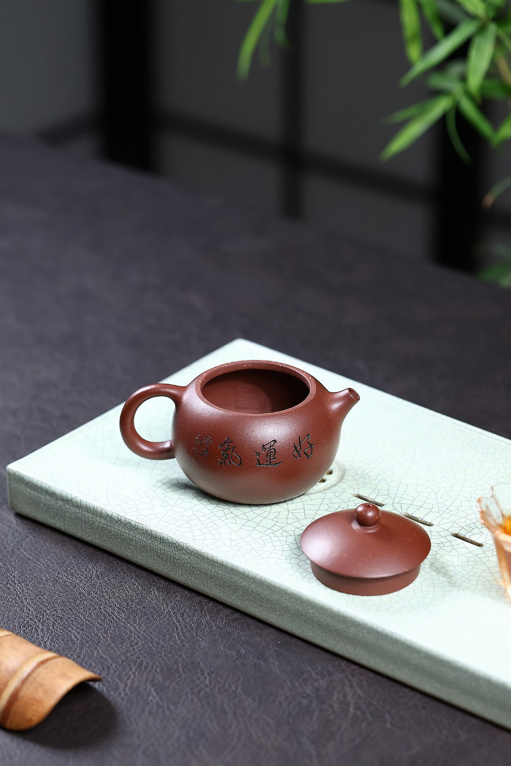 《西施》 国家级工艺美术师 鲍玉华 装饰：李玮（江苏省陶瓷艺术大师，正高）原矿家藏老紫泥，130cc，内推球孔出水