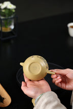 美壶推荐！！ 《莲子》 国家级工艺美术师 鲍玉华 原矿本山绿泥，240cc，菱形14孔出水