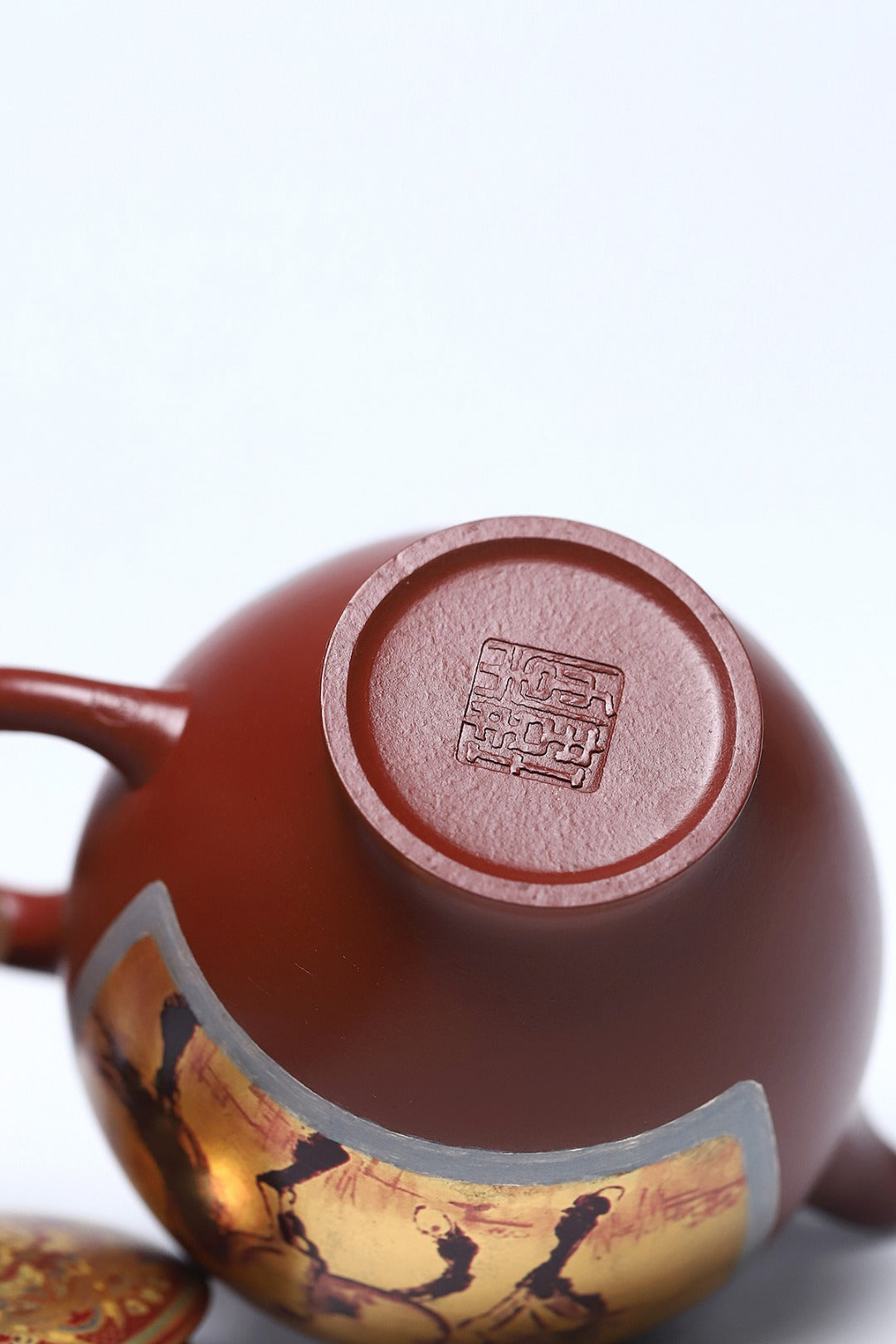 《天马七骏》 作者简介：李玮 中国陶瓷设计艺术大师  作品简介：清早期家藏大红袍，240cc，菱形23孔出水