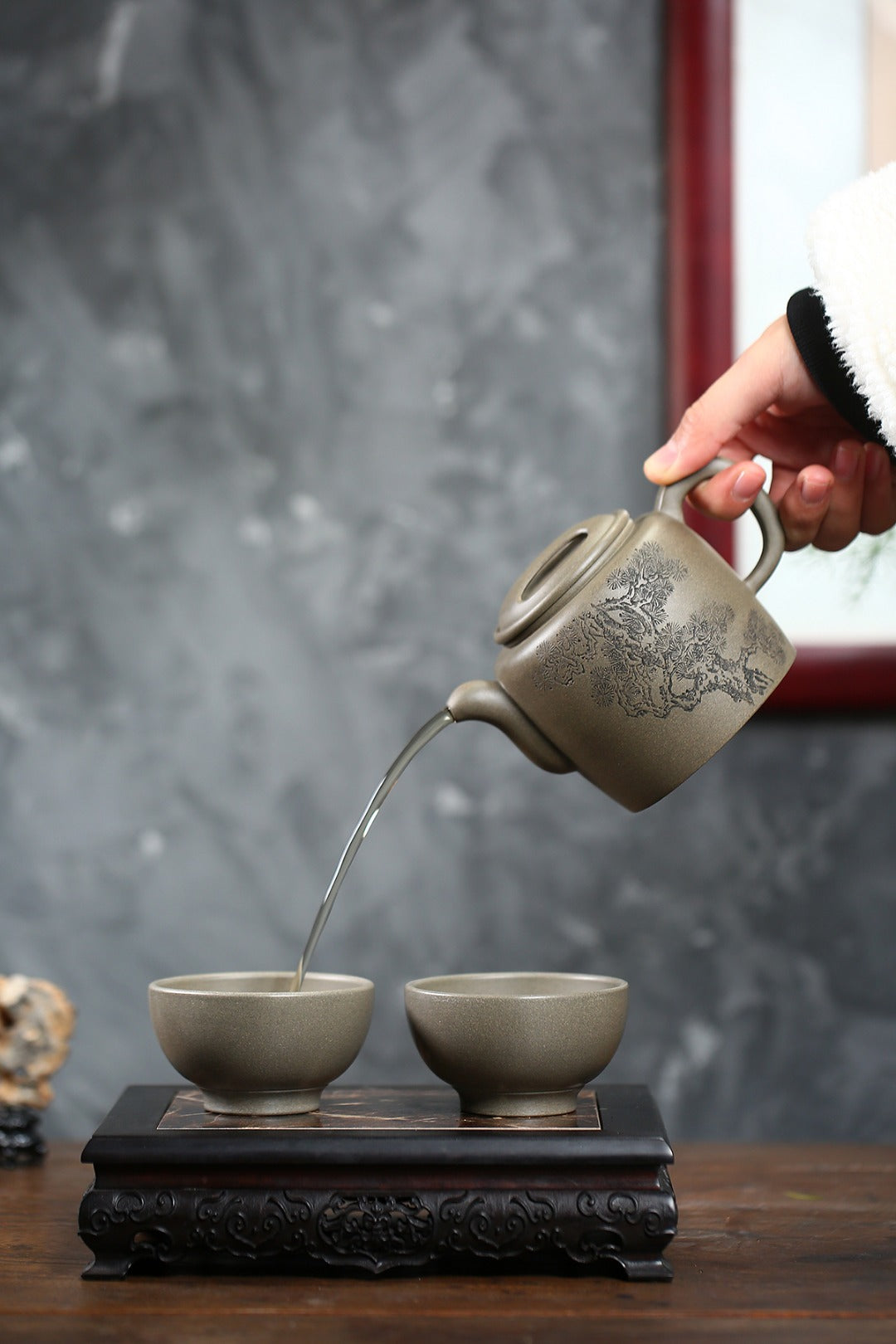 《高牛盖套组》（一壶两杯） 国家级高级工艺美术师 蒋亚平 原矿老青段泥，340cc，口杯100cc，菱形19孔出水