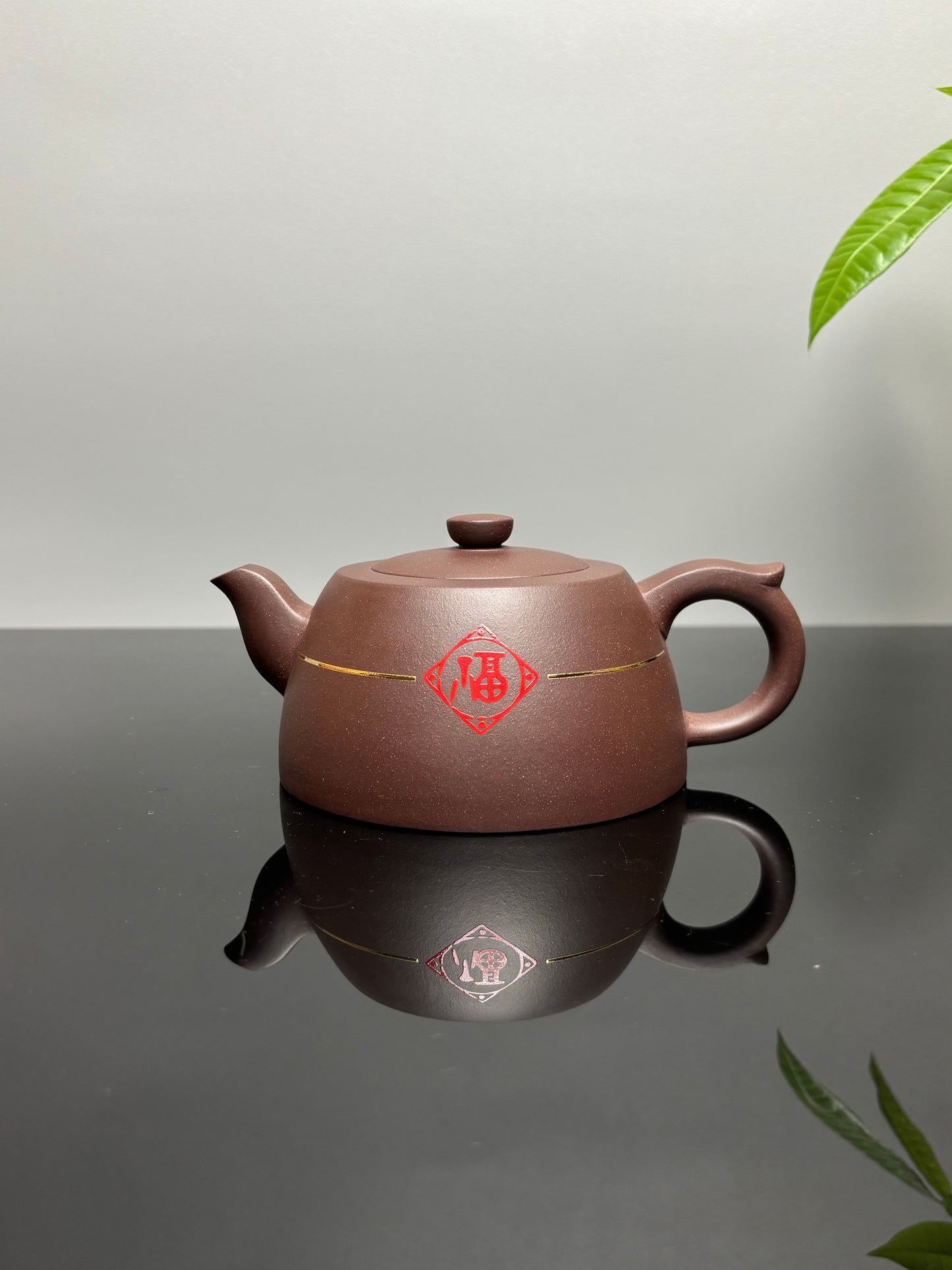 国匠臻藏 葛军大师·原创紫砂重器套组【井泉壶】鼎级荣衔 业界标杆👍礼藏双宜之选!  ——原矿优质老紫泥·400cc 杯50cc