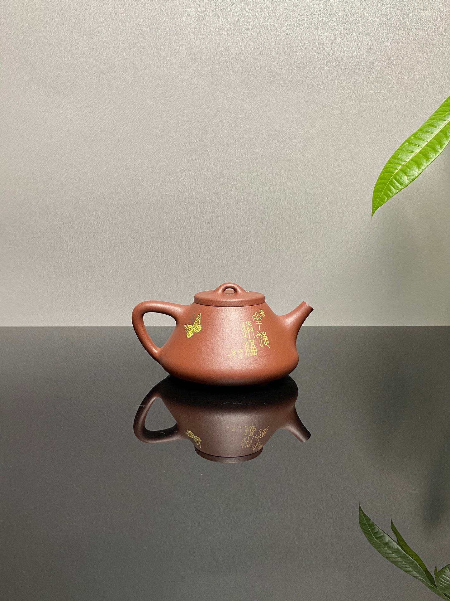 紫砂文人器·石瓢佼佼者｜中青实力派 余同邦全手工制《子冶石瓢》料工型三绝·传世潜力臻品👏  ——原矿优质底槽清·260cc