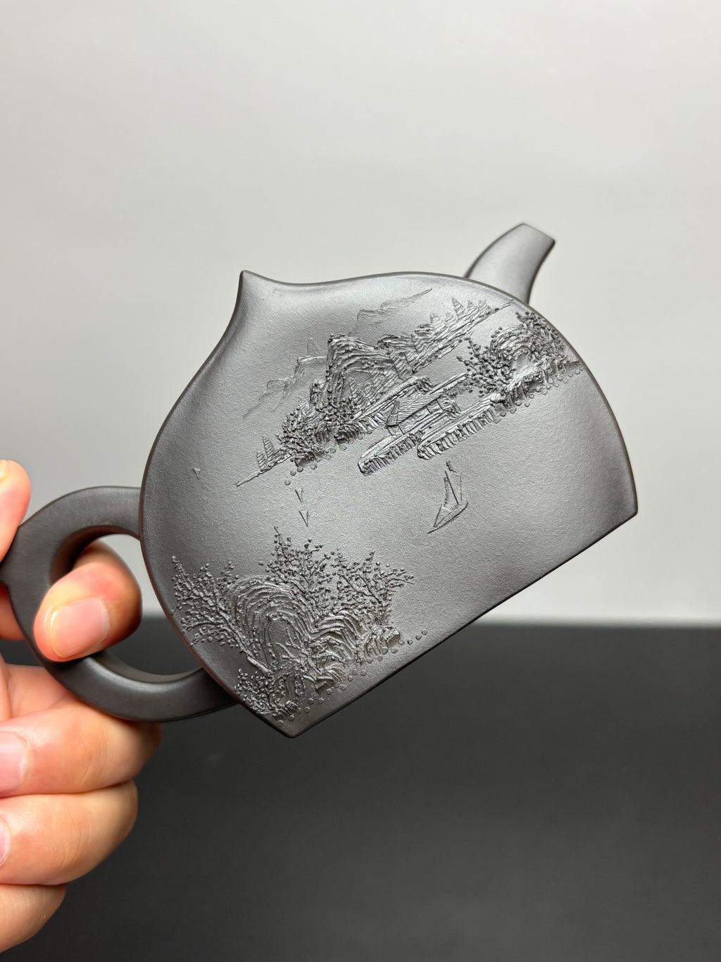 耿浩方器 礼藏双绝｜紫砂界80后方器巨匠巅峰臻品《颐年壶》甄选原矿优质底槽清还原烧·280cc