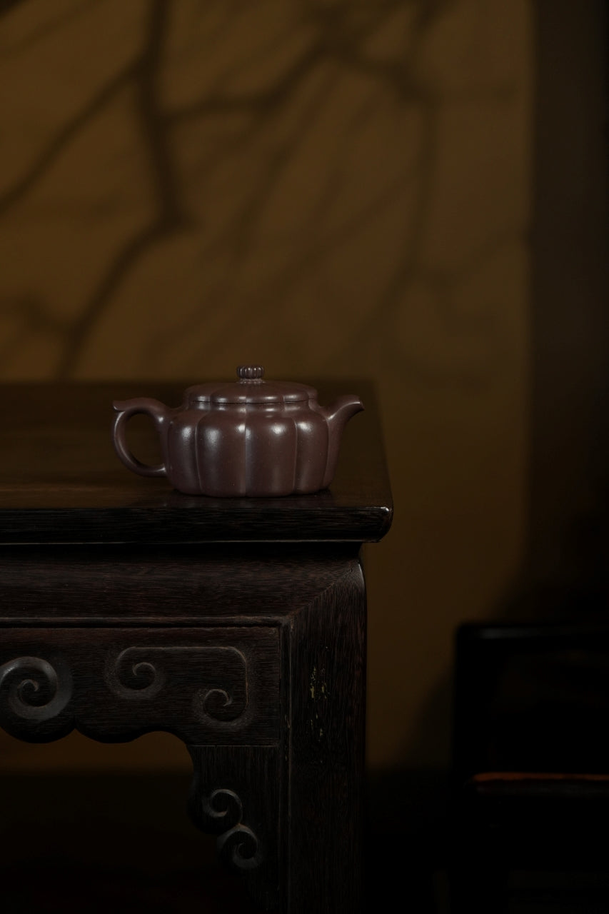 范大生嫡脉·江苏省大师范秀芳·紫砂臻品《秋韵壶》传世收藏·礼赠双绝重器！  ——原矿优质天青泥·280cc（入册款代表作）