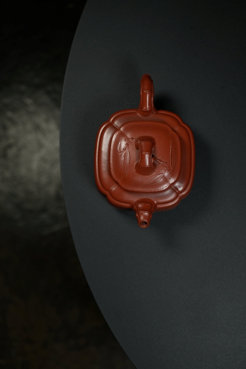 范大生嫡脉｜范秀芳制 范伟群装饰｜双省大师联诀紫砂臻品《四方双线竹鼓壶》——原矿优质朱泥·300cc（入册款代表作）