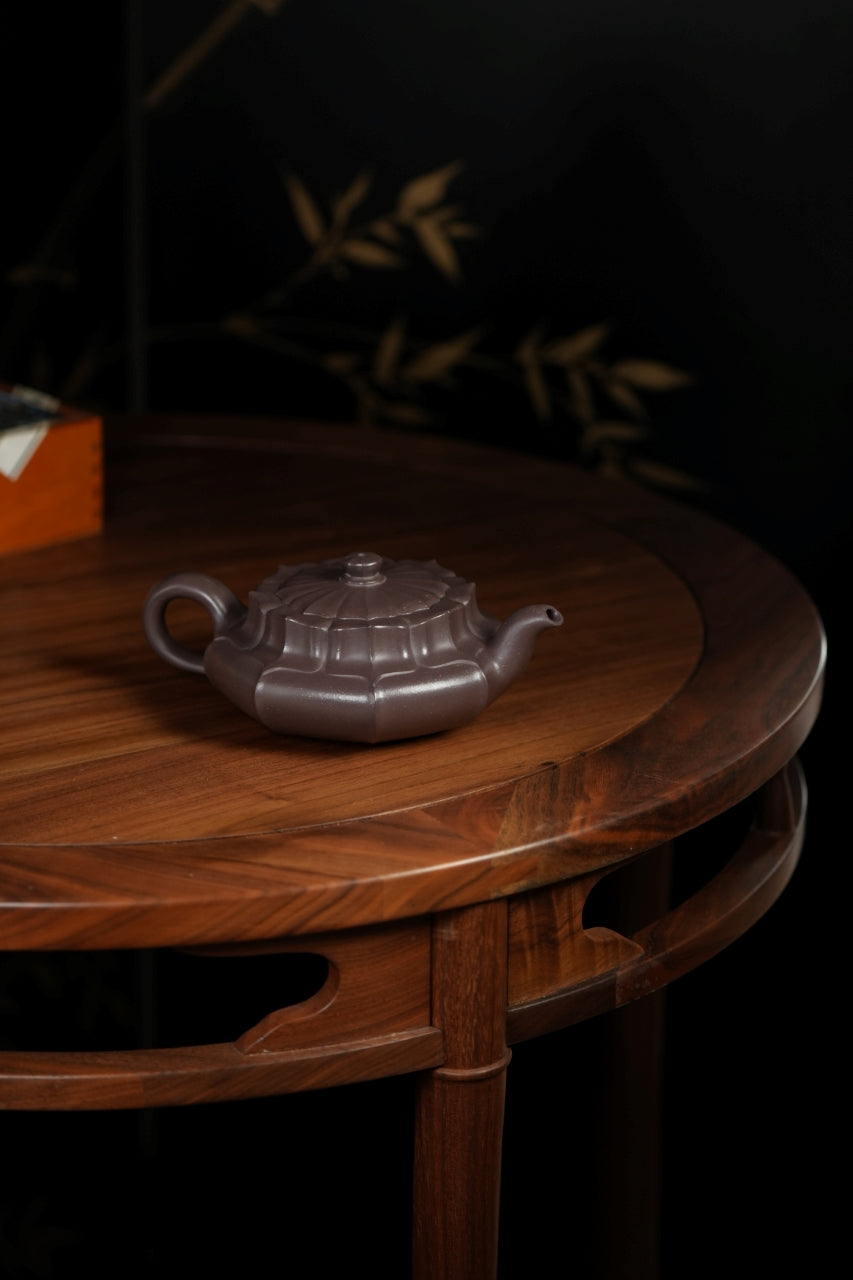 范大生嫡脉·江苏省大师范秀芳·紫砂臻品《八方闲菱壶》——原矿优质天青泥·300cc（入册款代表作）