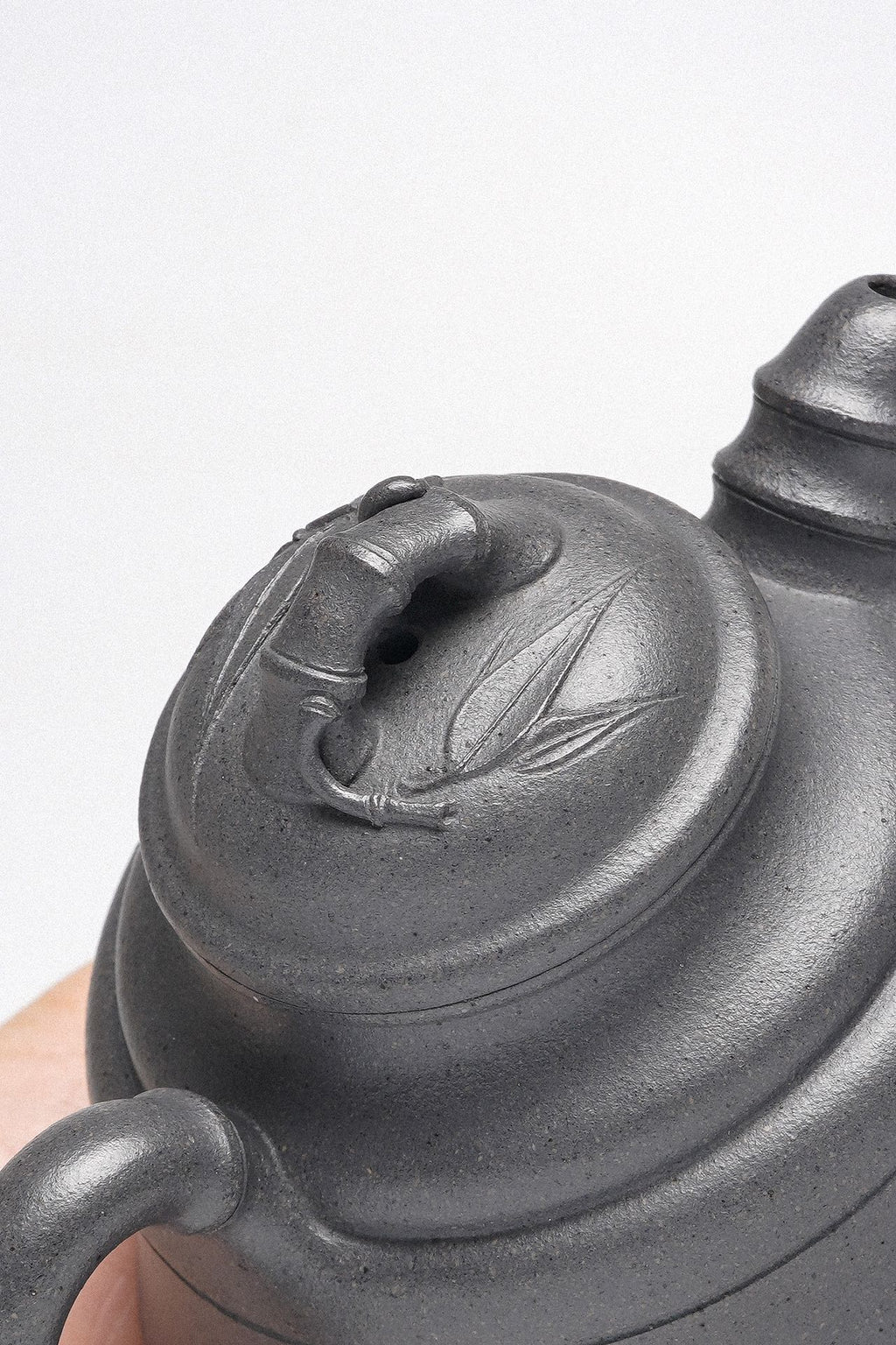 省大师吴培林高徒·王雅丽制【竹鼎壶】世家传承·精工之作——泥料：原矿优质天青泥·180cc