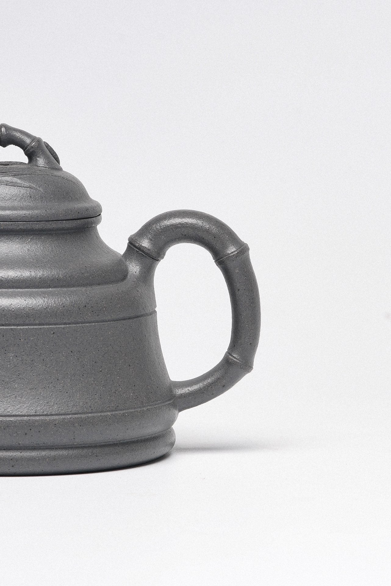 省大师吴培林高徒·王雅丽制【竹鼎壶】世家传承·精工之作——泥料：原矿优质天青泥·180cc