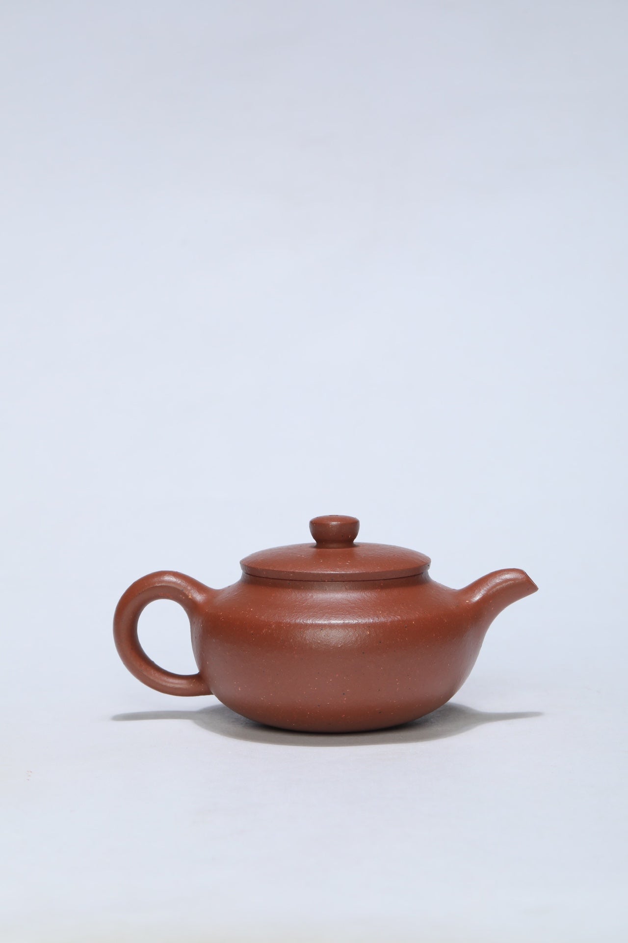 省大师吴培林高徒·王雅丽制【汉扁壶】世家传承·精工之作——泥料：原矿优质降坡泥·230cc