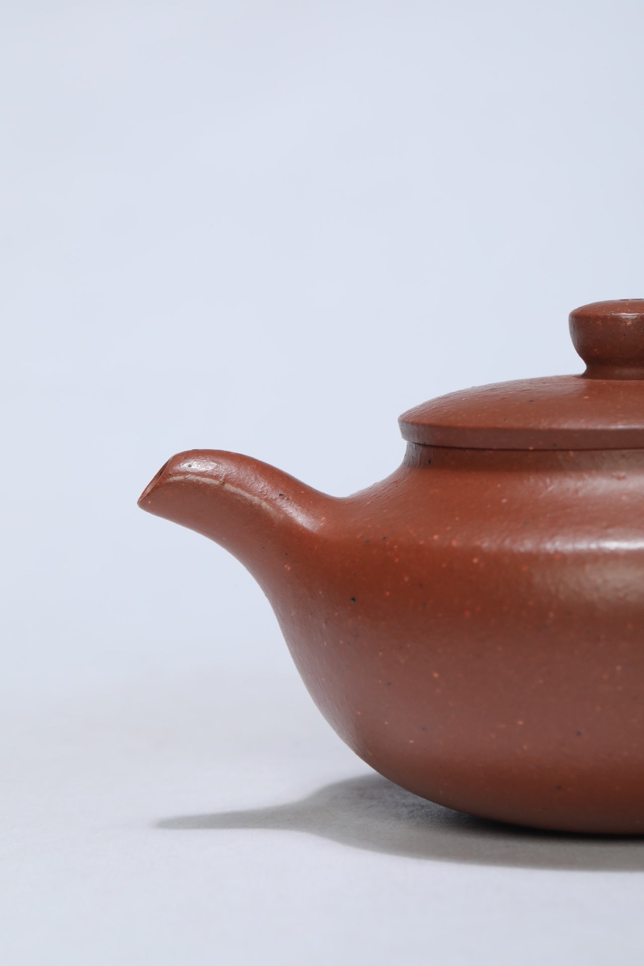 省大师吴培林高徒·王雅丽制【汉扁壶】世家传承·精工之作——泥料：原矿优质降坡泥·230cc