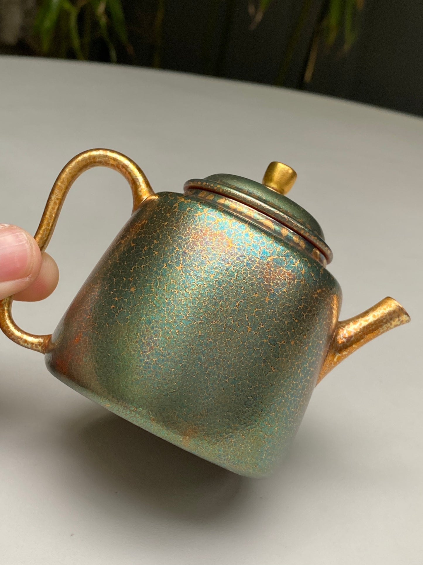 紫砂特色黄金紫晶贝壳烧【青瑶壶】与众不同的藏品！  ——原矿优质朱泥·160cc ——著名紫砂艺术家·陈坤炜