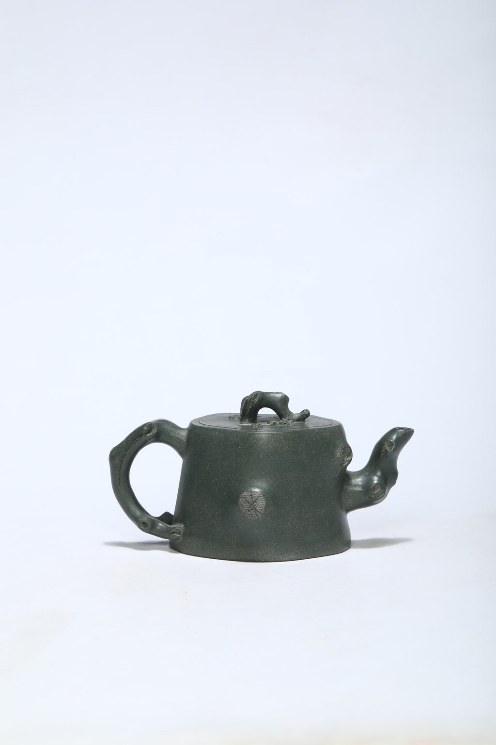 中国宜兴款《梅桩壶》小精品花器 ——优质绿泥·130cc ——盖章落款·小马