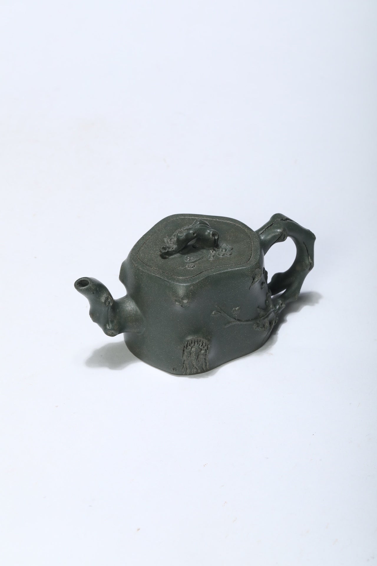 中国宜兴款《梅桩壶》小精品花器 ——优质绿泥·130cc ——盖章落款·小马