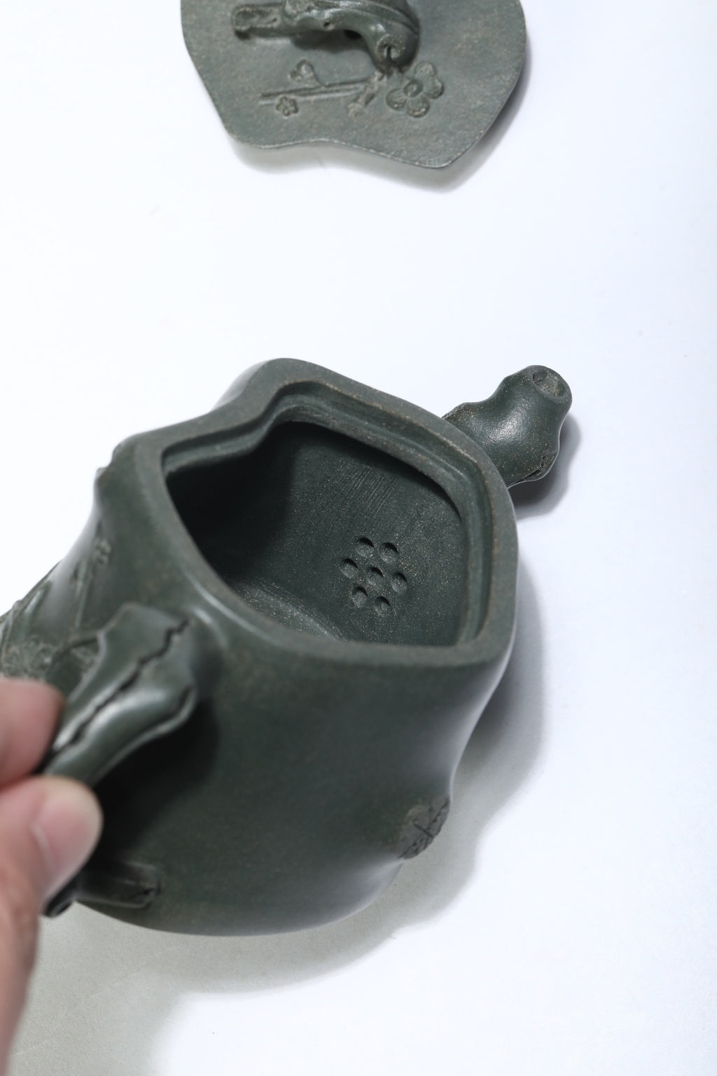 中国宜兴款《梅桩壶》小精品花器 ——优质绿泥·130cc ——盖章落款·小马