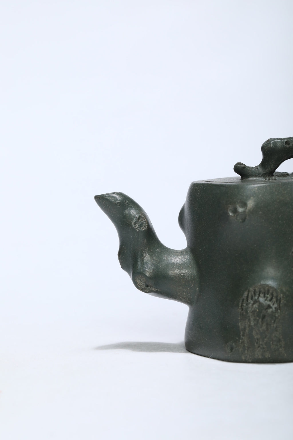 中国宜兴款《梅桩壶》小精品花器 ——优质绿泥·130cc ——盖章落款·小马