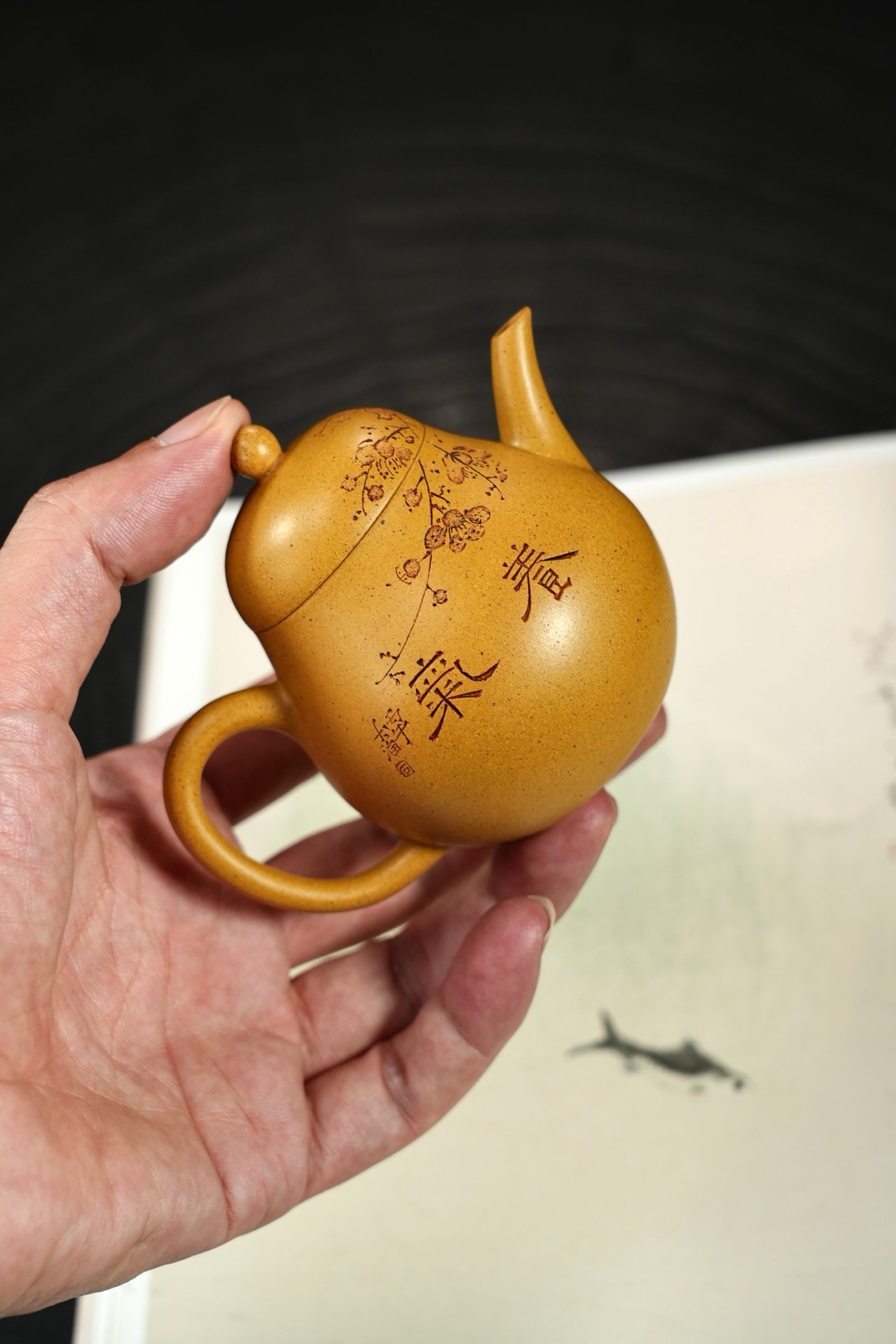『高梨』130cc 老宕口高温黄金段·内推7孔  明式小品，墨梅刻绘，隽永不凡，高温烧制，泥料质感独特，老味十足