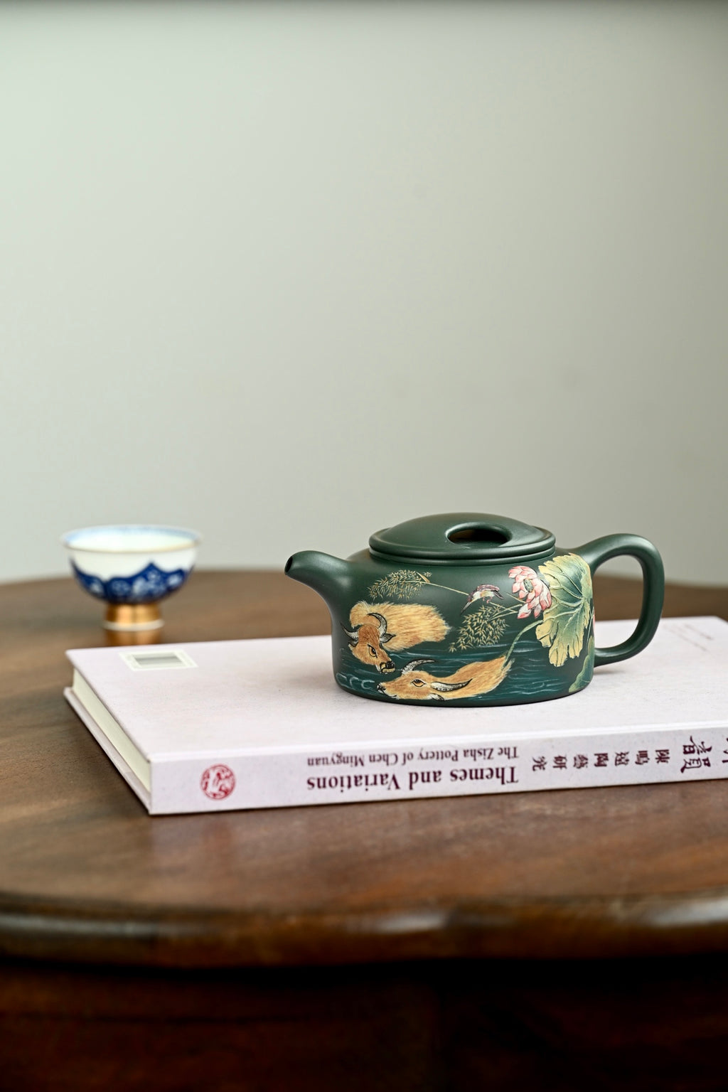 牛盖莲子·全手工 /容量330cc/一厂墨绿泥 器型混沌自销媚骨，外象敦朴当长精神