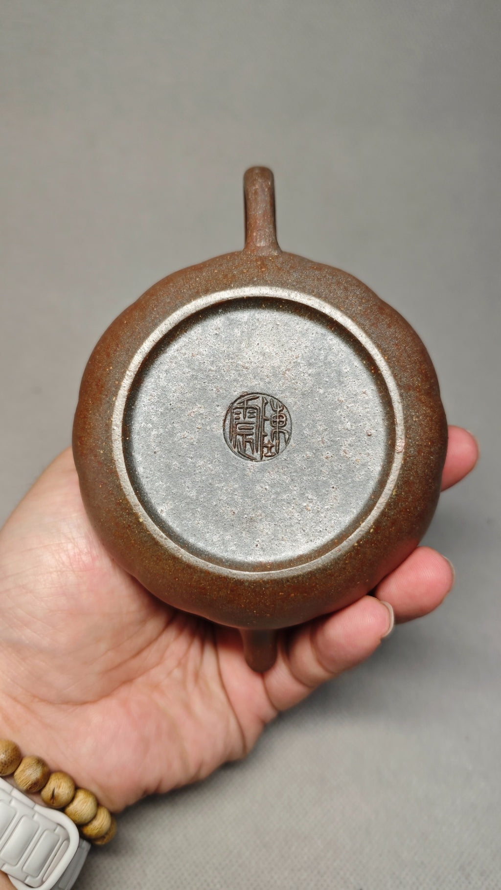 【莲台】 泥料：原矿紫泥柴烧 容量：190cc    孔数：7孔