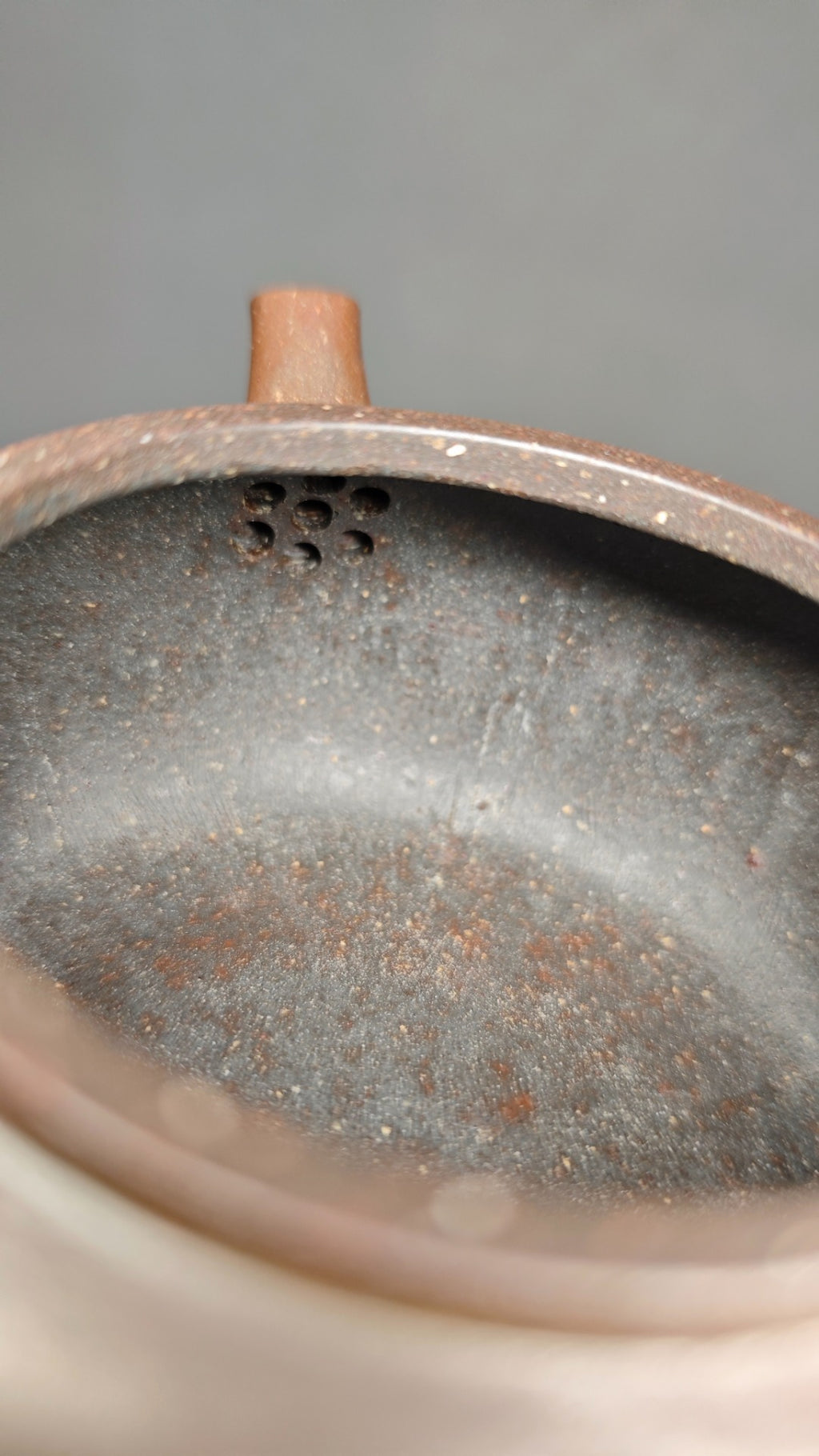 【莲台】 泥料：原矿紫泥柴烧 容量：190cc    孔数：7孔