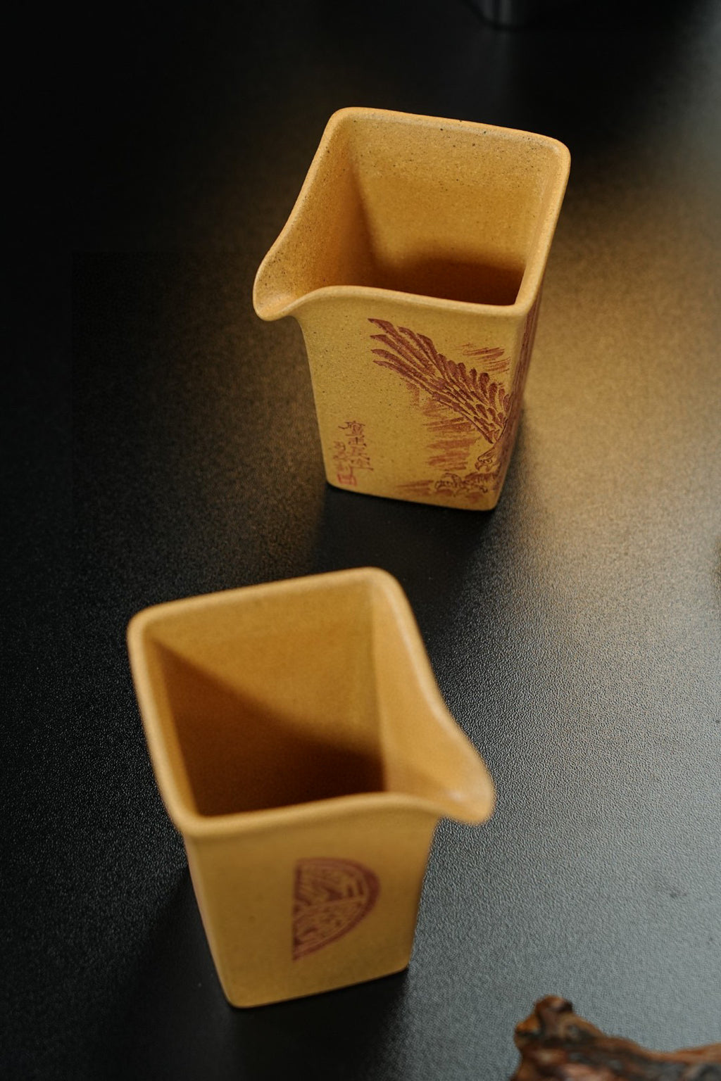 茶客必入【公道杯】 原矿极品黄金段泥·160cc（满）  原矿料陈腐久，油性足把玩效果出彩
