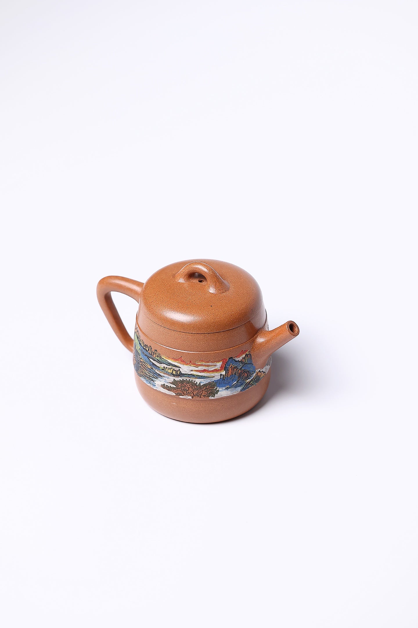 【金钟】作者 ：邵忠源  泥料：玉砂段 容量：240cc 此款金钟壶选用原矿玉砂段泥打造