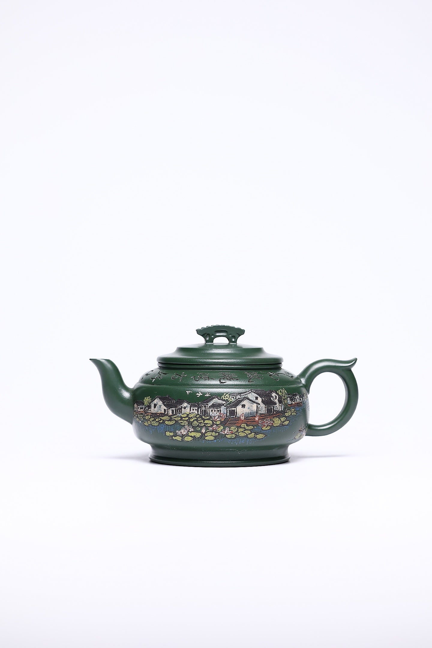 【上新桥】 作者 ：邵忠源 泥料：大亨绿泥 容量：400cc  作品介绍： 经典上新桥壶式，甄选绿泥精工塑造