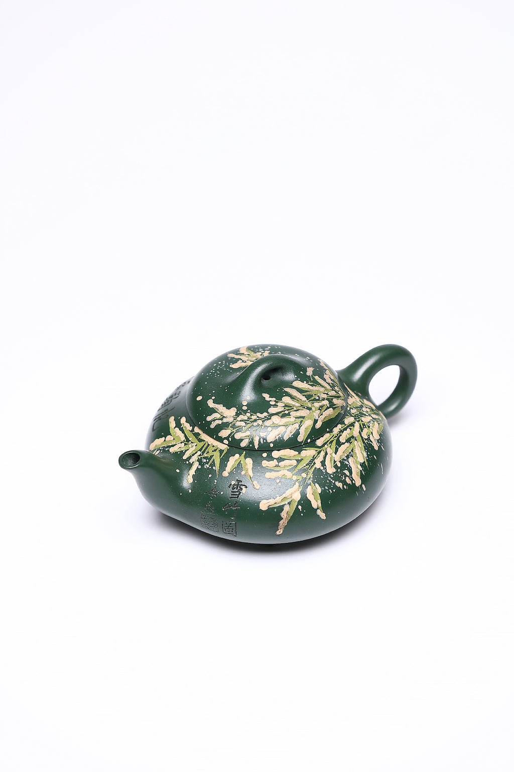 【汉棠石瓢】 作者 ：邵忠源 泥料：大亨绿泥 容量：300cc  作品介绍：  此器为经典汉棠石瓢，选用珍稀绿泥精工锻制