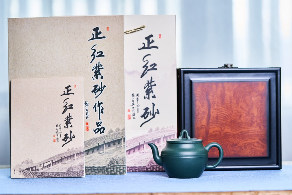 【素影】 家藏苏门答腊青●180cc 作者：王正红 国家级工艺美术师 泥质醇厚，泥色清朗，周身光素，简洁大方