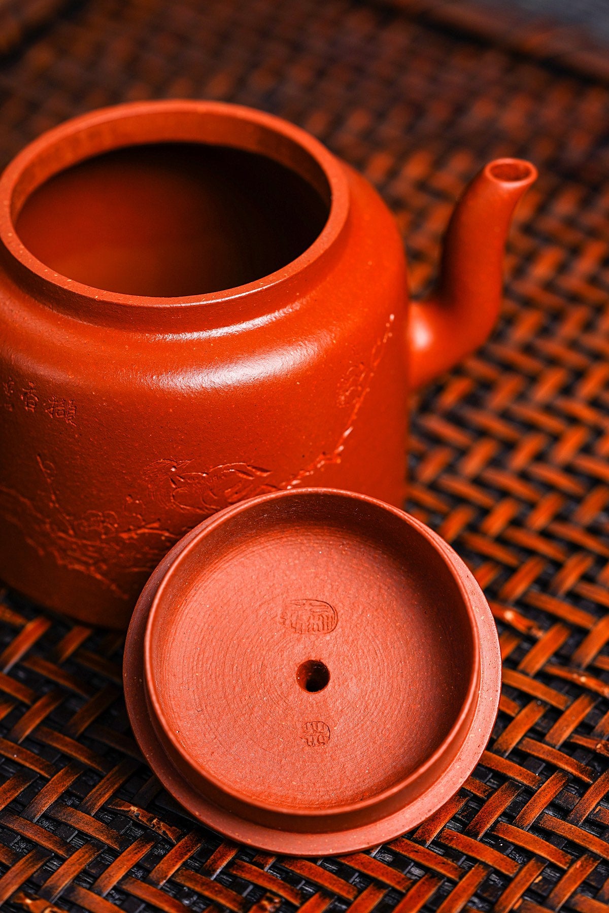 文人雅器！国高工精品！  品名：漱泉壶  泥料：原矿优质朱泥  容量：200cc  作者：郁老师 （高级工艺美术师）
