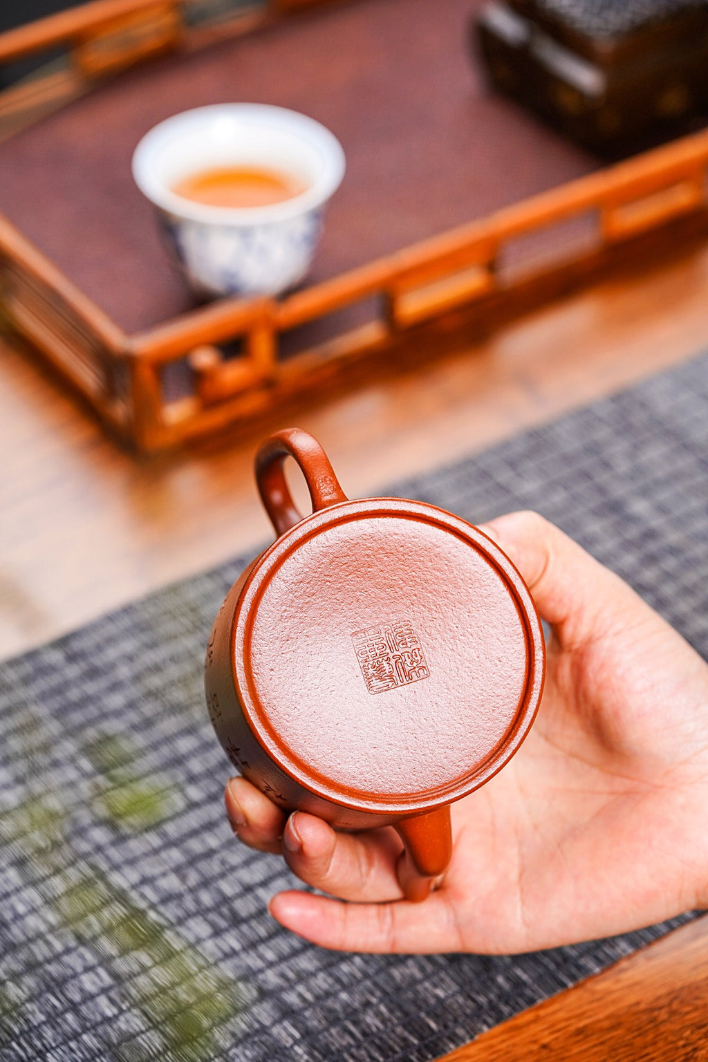 文人雅器！国高工精品！  品名：漱泉壶  泥料：原矿优质朱泥  容量：200cc  作者：郁老师 （高级工艺美术师）