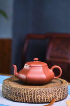 【六方君德】 泥料:原矿底槽清 容量:250cc 作者:陈老师（国家级高级工艺美术师）