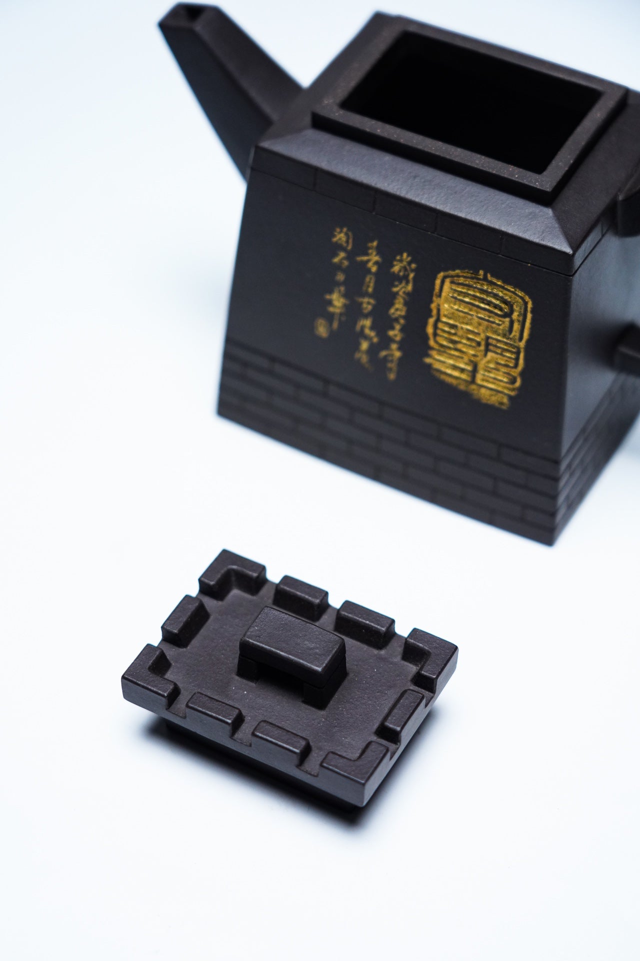 【长城壶】 优质老黑料 ，300cc&nbsp; 陈老师（国家级高级工艺美术师）