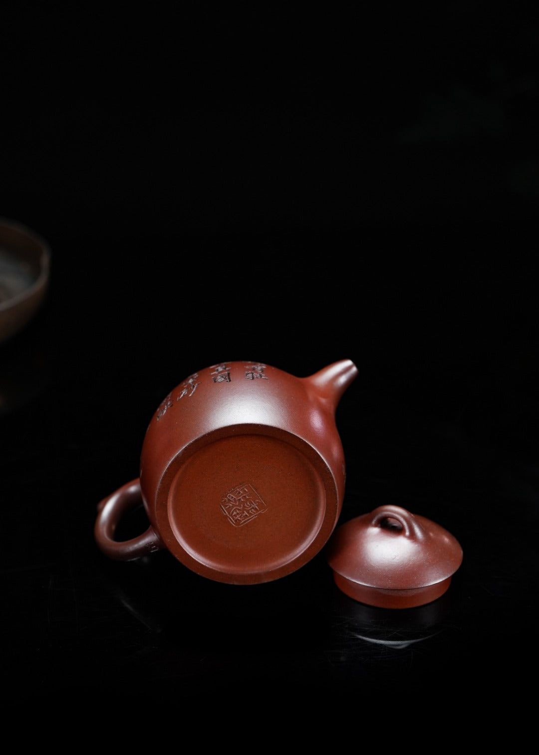 蒋蓉之女 传世花器｜蒋艺华·非遗紫砂巅峰重器《秦权壶》收藏传世·高端礼赠艺术珍品！  ——原矿优质段泥柴烧·420cc ——中国传统陶瓷艺术大师·蒋艺华 制