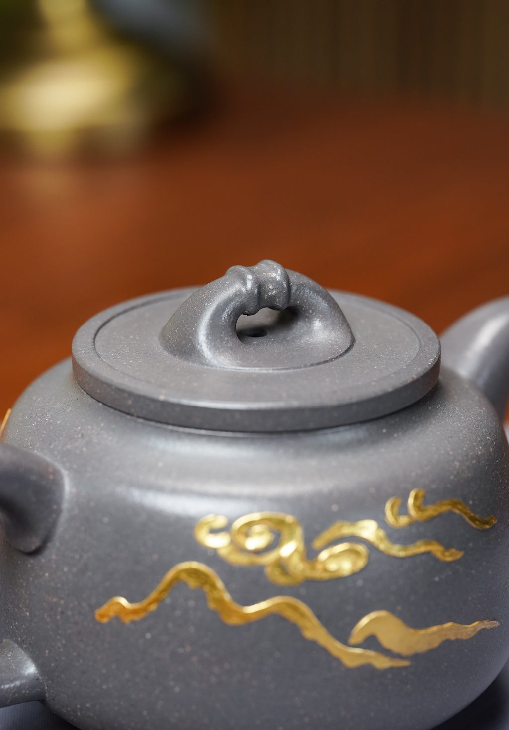 殿堂级顶奢臻品《云间壶》，传世收藏、礼赠顶流天花板👍 ——原矿优质天青泥·300cc（真金限量款） ——中国陶瓷艺术大师·邱玉林 亲制